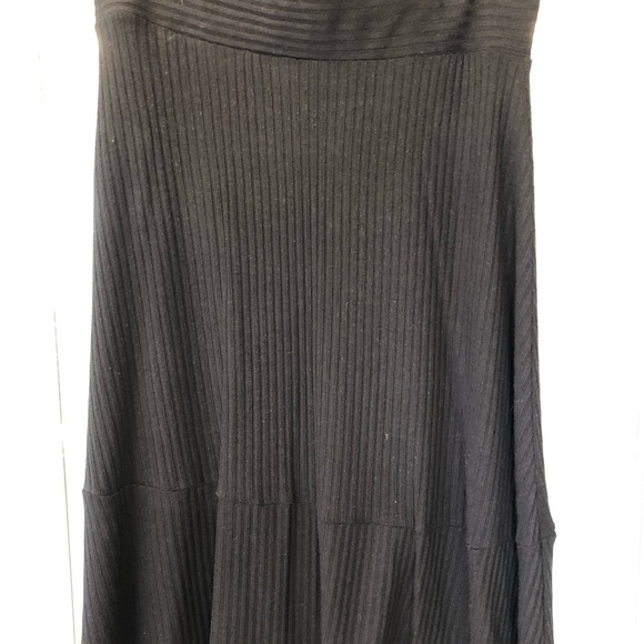 Banana Republic summer flounce skirt, unlined. Size M. Barely worn. - Picture 2 of 5